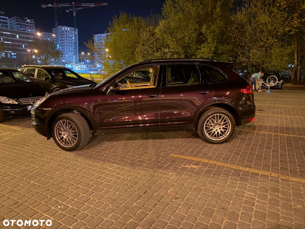 Porsche Cayenne - 30