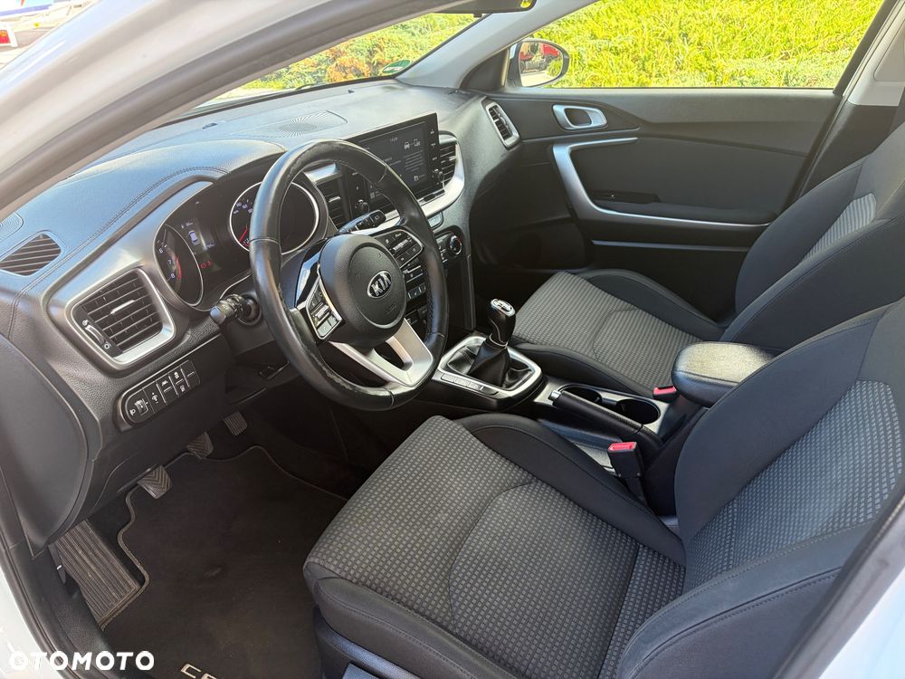 Kia Ceed 1.0 T-GDI L Business Line - 17