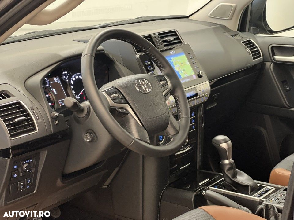 Toyota Land Cruiser - 4
