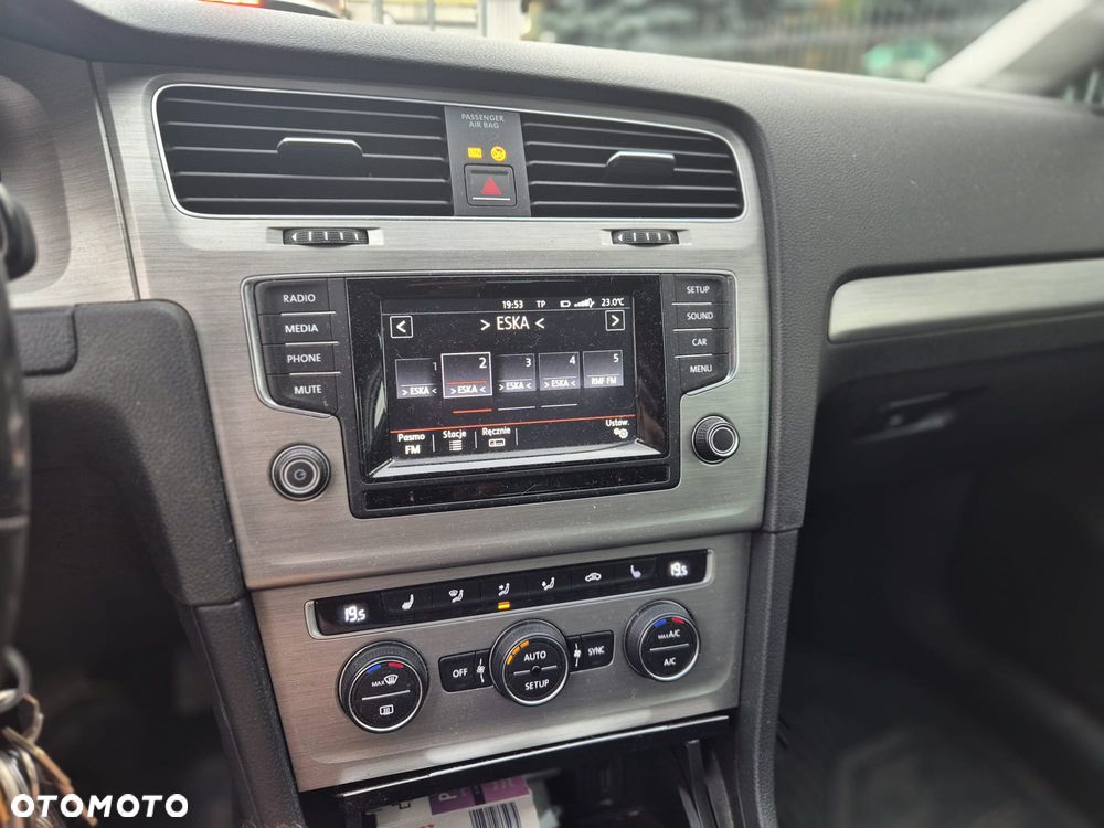Volkswagen Golf - 9