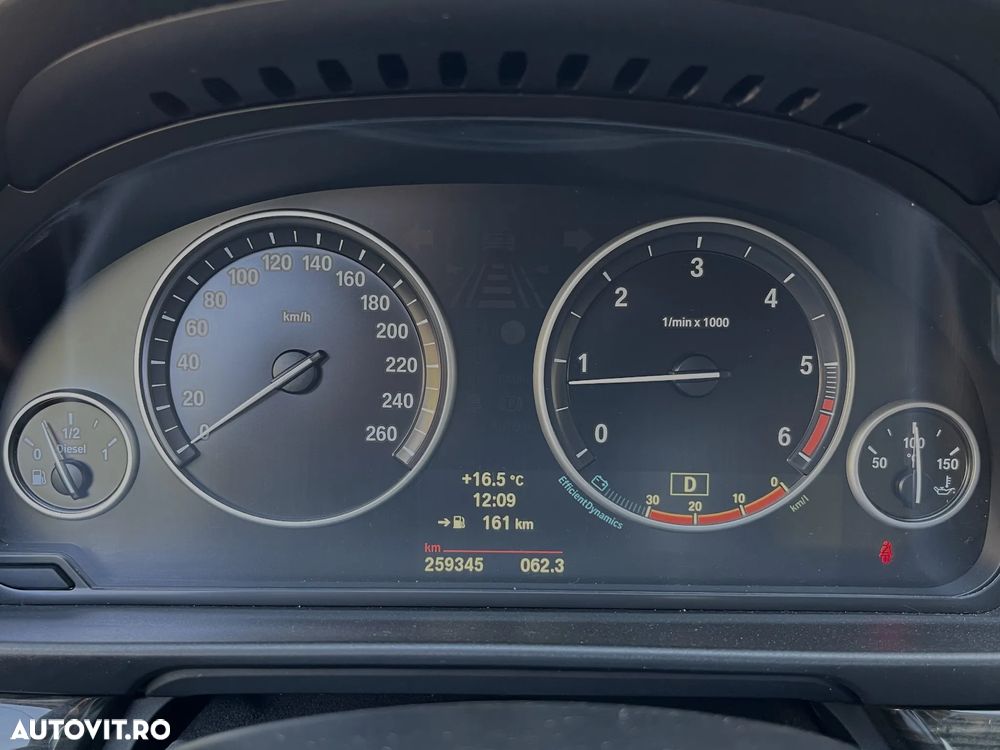 BMW Seria 5 525d xDrive Sport-Aut. Modern Line - 13