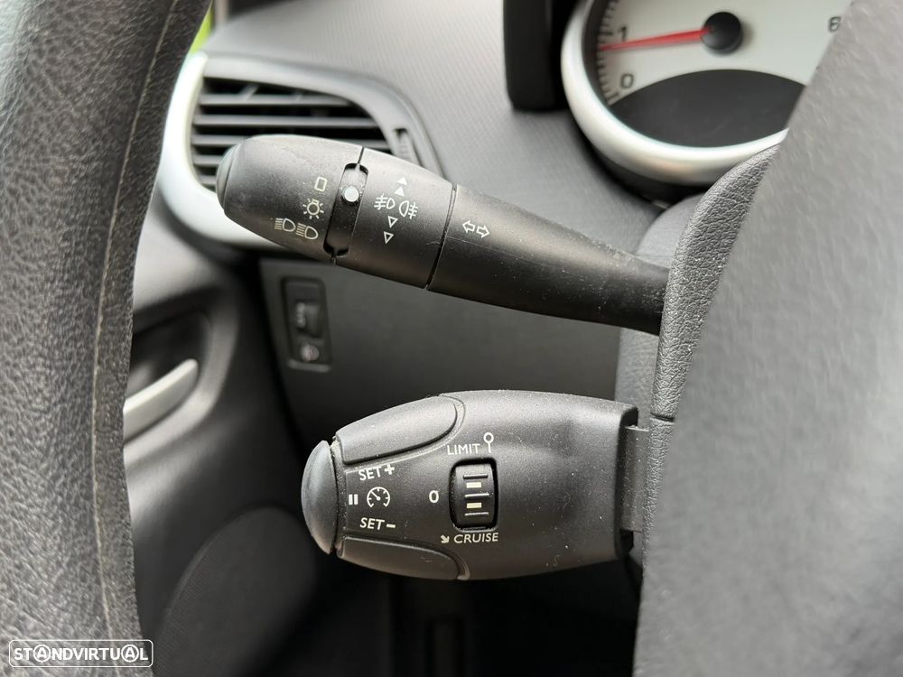 Peugeot 207 SW 1.4 Premium - 12