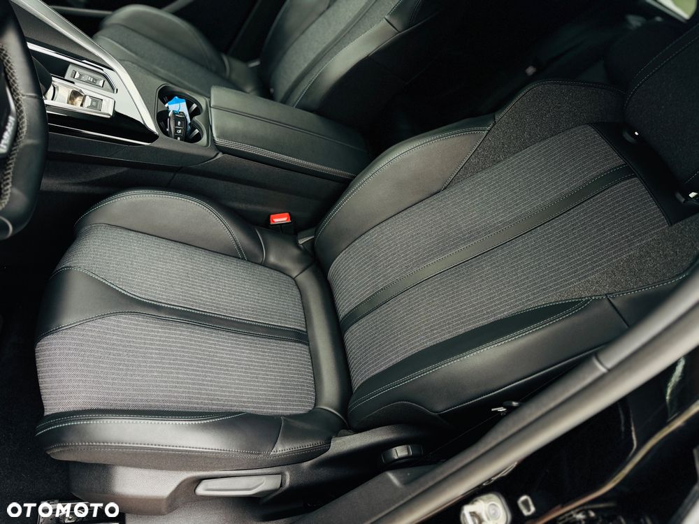Peugeot 3008 1.6 PureTech Hybrid PHEV Active Pack S&S EAT8 - 30