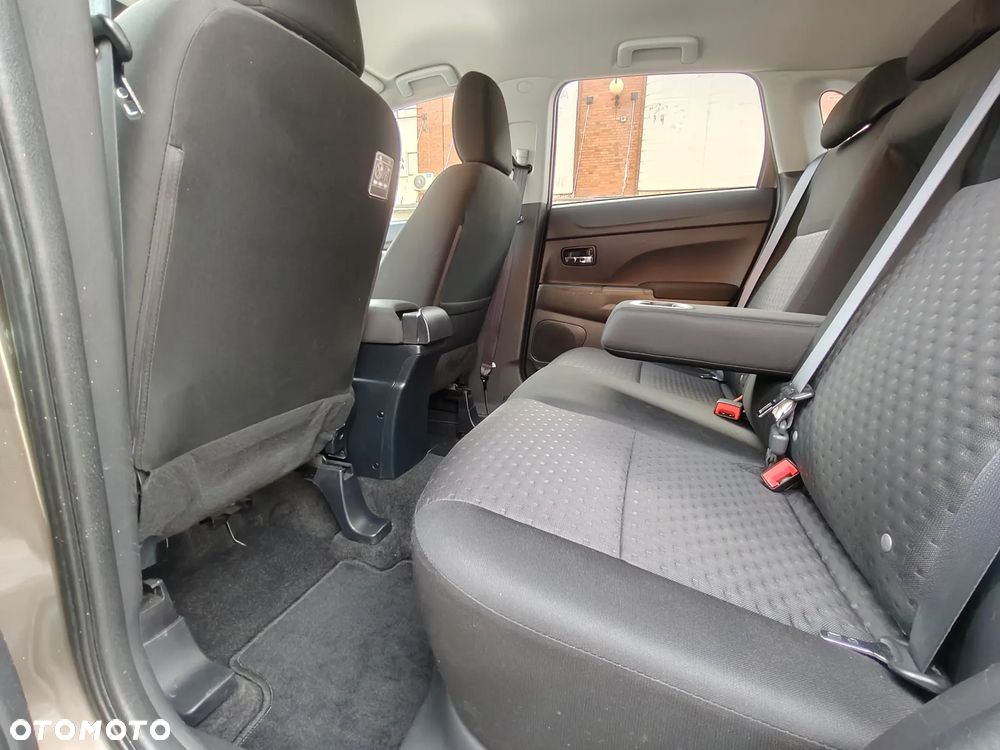 Mitsubishi ASX - 19