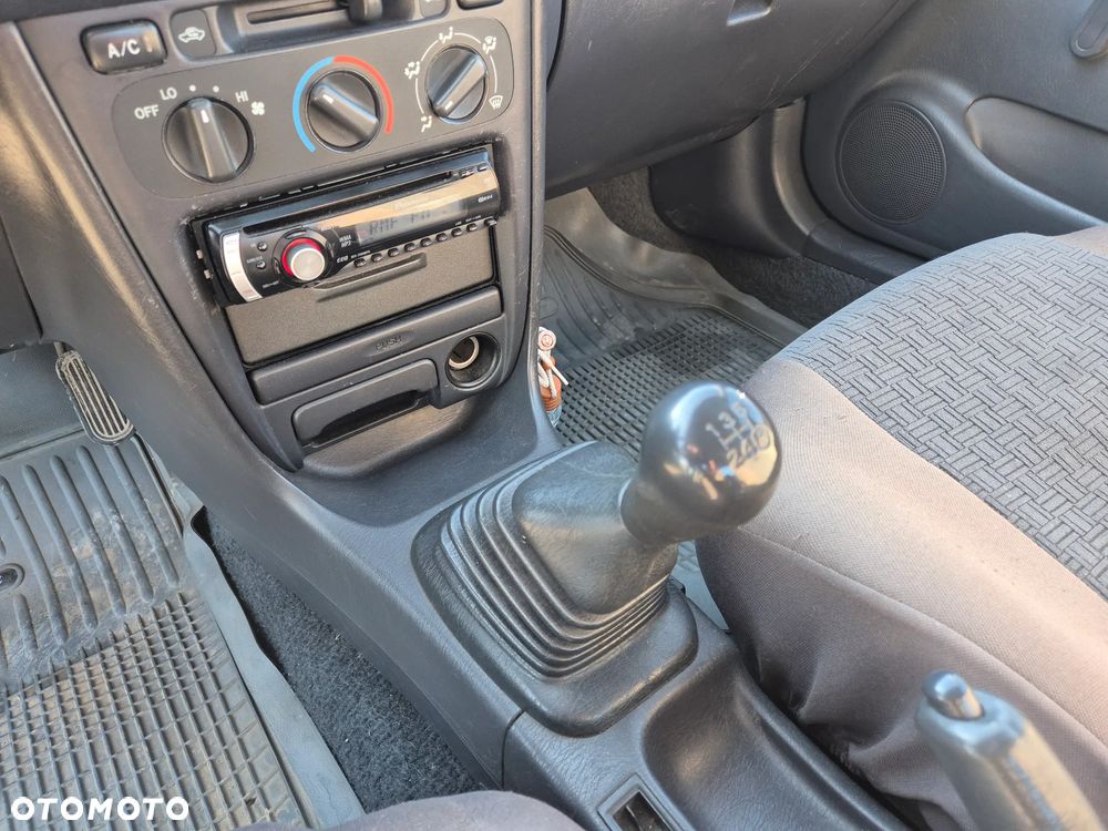 Toyota Corolla 1.4 Terra2 - 13