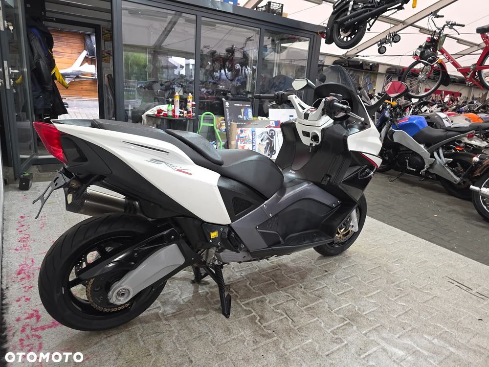 Aprilia SRV 850 - 6