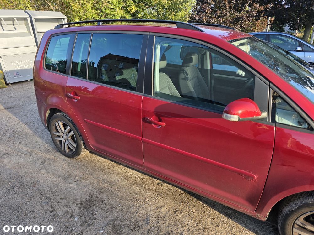 Volkswagen Touran 2007 photo 3