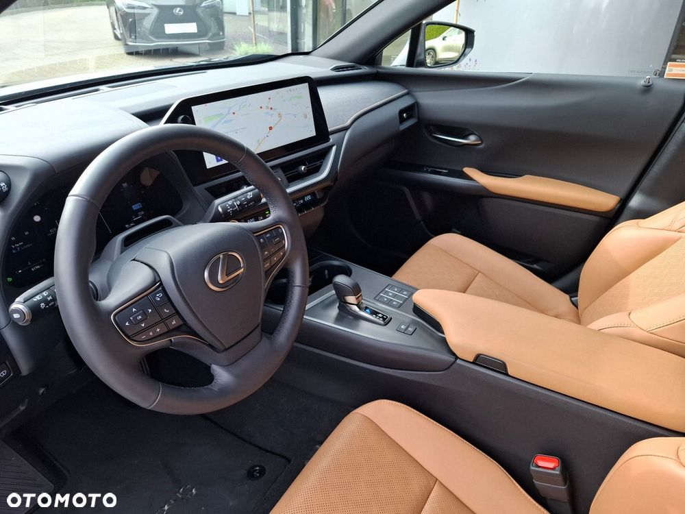 Lexus UX - 10