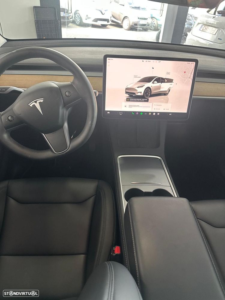 Tesla Model Y Long Range Dual Motor AWD - 10