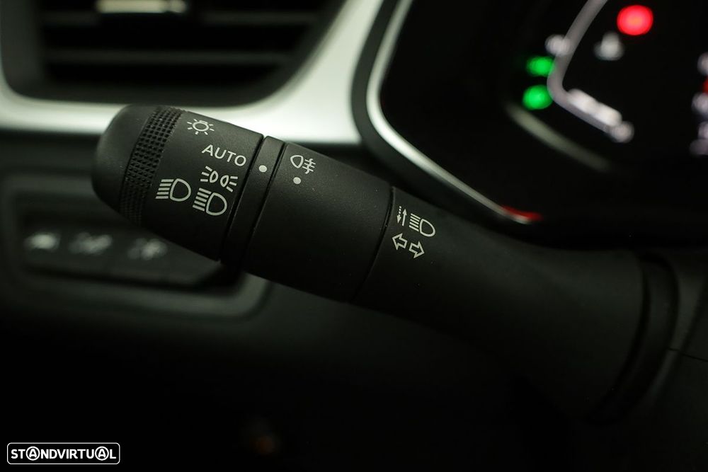 Renault Captur 1.0 TCe Techno Bi-Fuel - 17