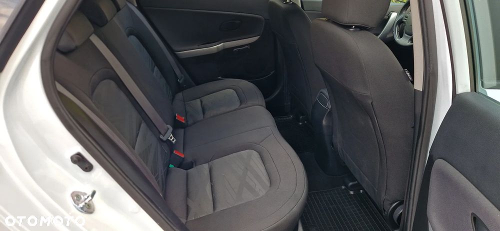 Kia Ceed 1.4 Business Line - 31