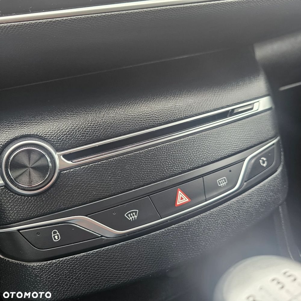 Peugeot 308 - 19