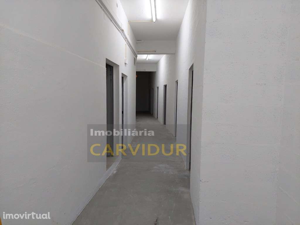 Baixa da Banheira Box.15m2 Arrendamento - Grande imagem: 5/6