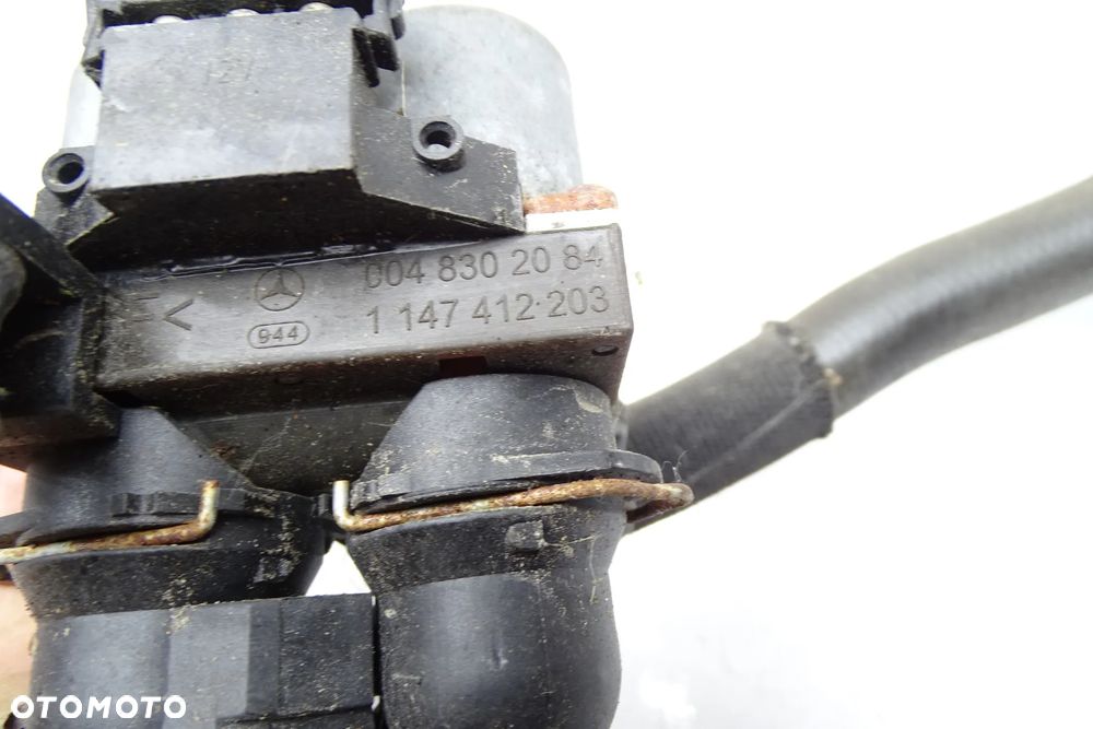 Mercedes SLK R171 Elektrozawor wodny 0048302084 - 4