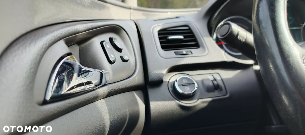 Opel Insignia 2.0 CDTI Cosmo ecoFLEX S&S - 10