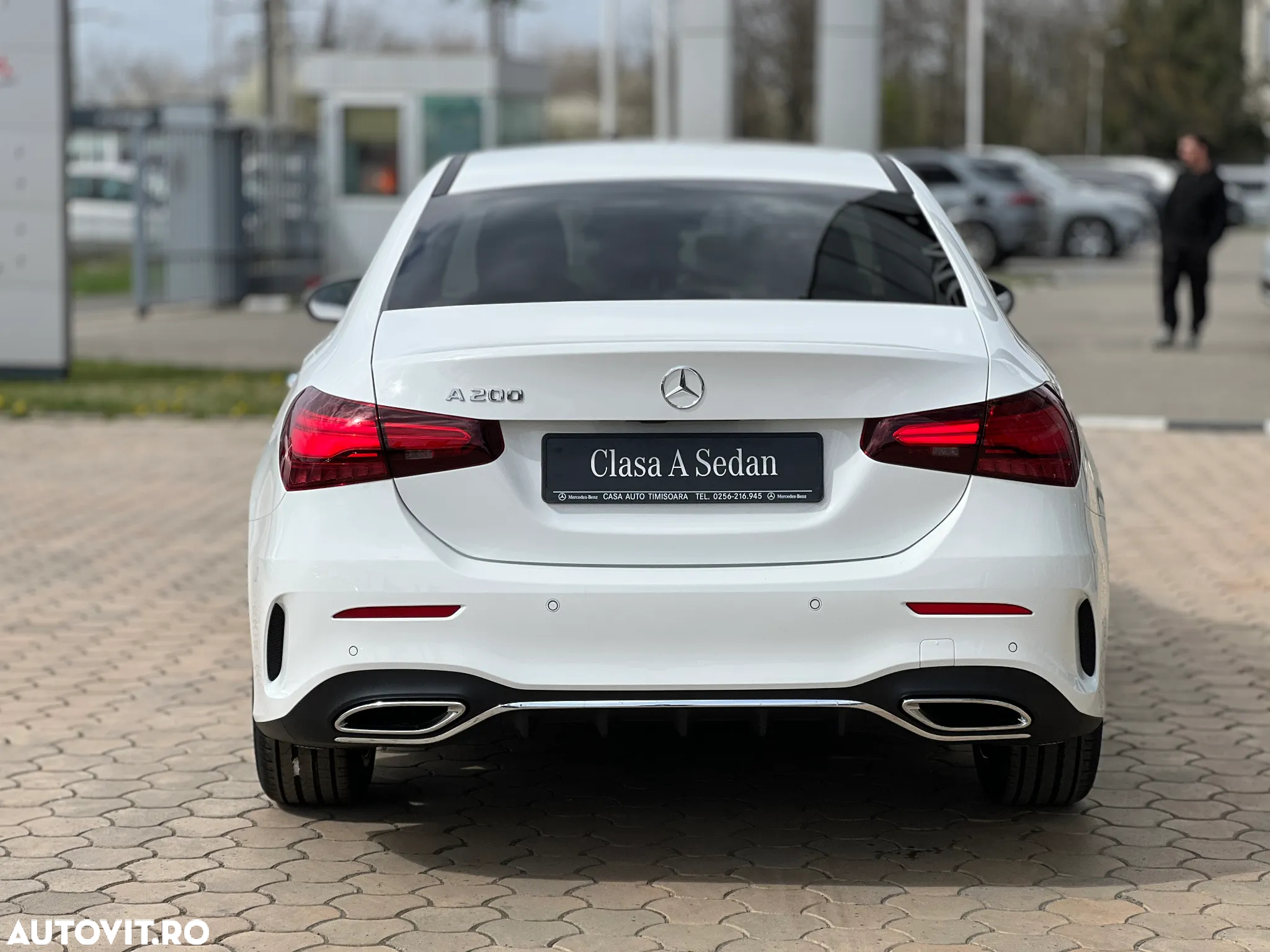 Mercedes-Benz A 200 MHEV 7G-DCT Sedan - 4