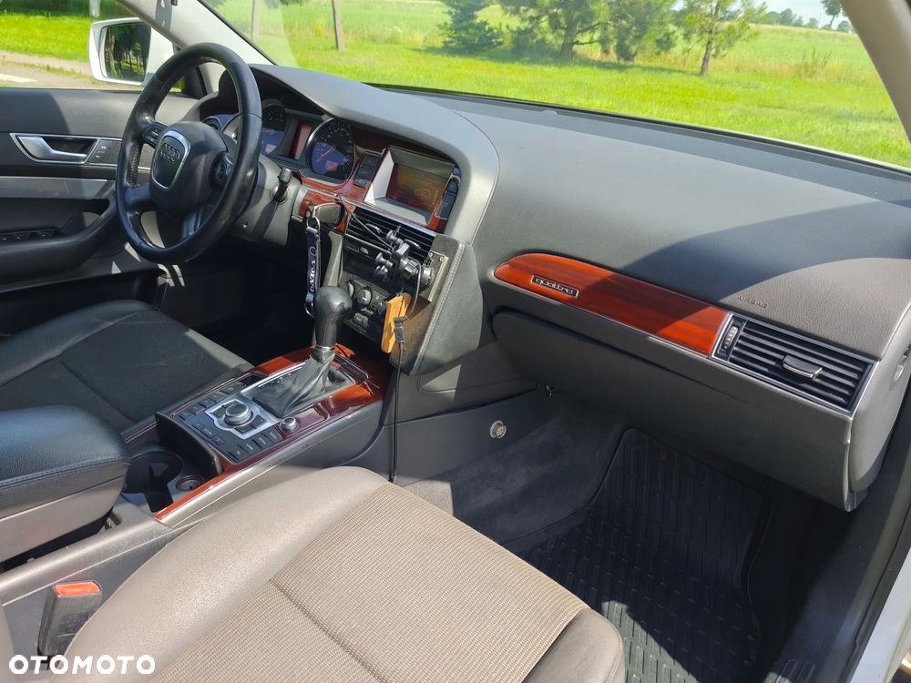 Audi A6 Allroad - 32