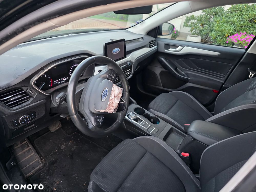 Ford Focus 1.0 EcoBoost Hybrid ACTIVE - 11