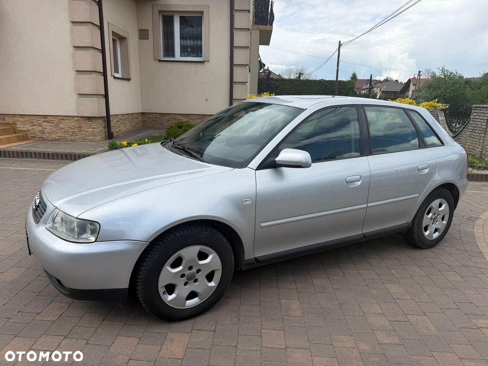 Audi A3 Sportback 1.6 Ambition - 13