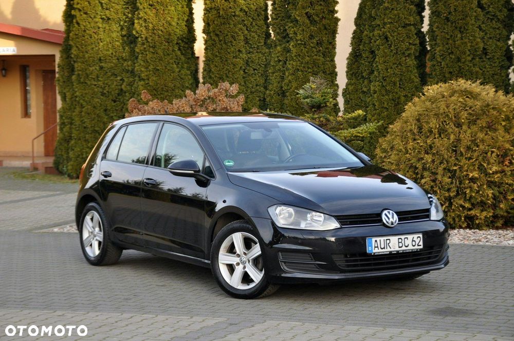 Volkswagen Golf - 2