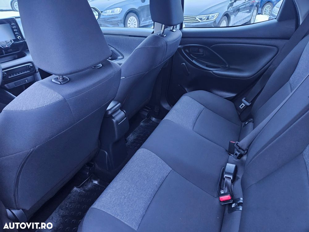 Toyota Yaris - 6