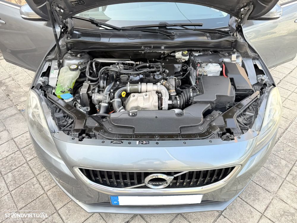 Volvo V40 D2 Momentum - 43