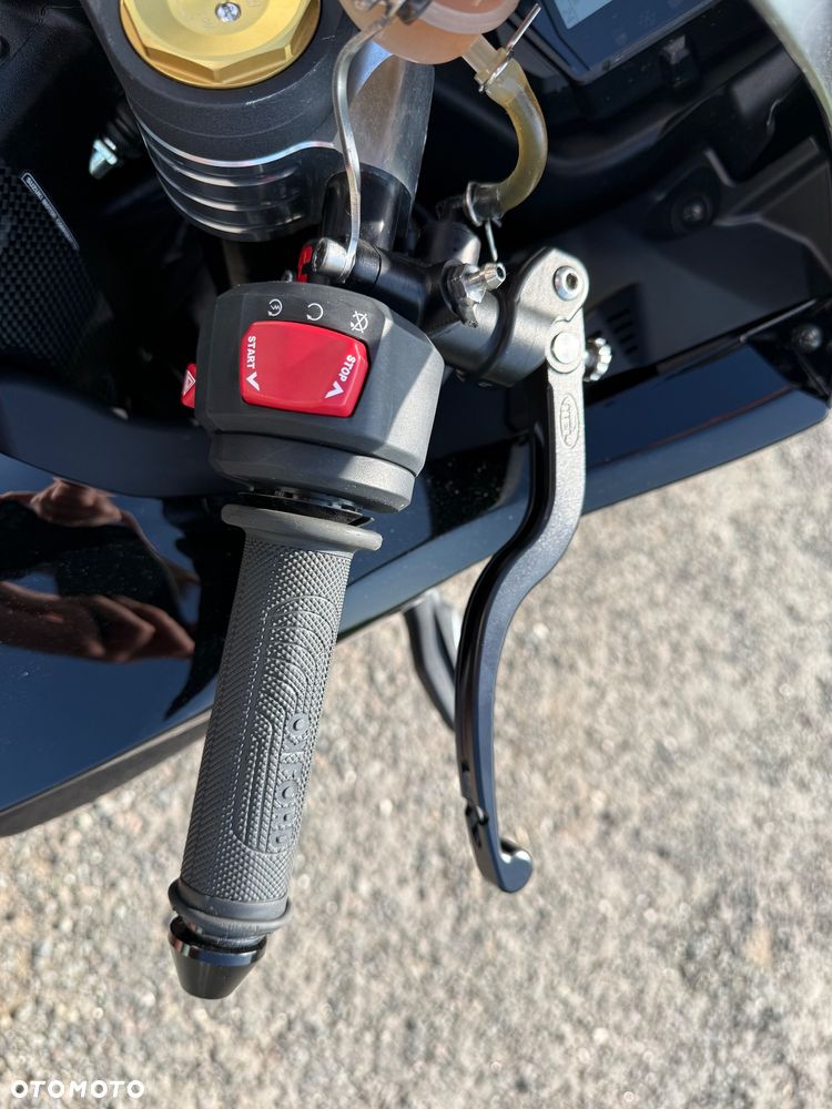 Suzuki GSX-R - 27