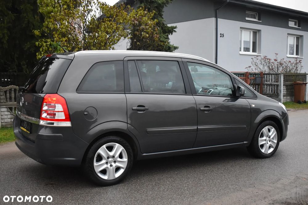 Opel Zafira - 11
