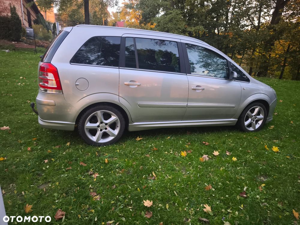 Opel Zafira - 14