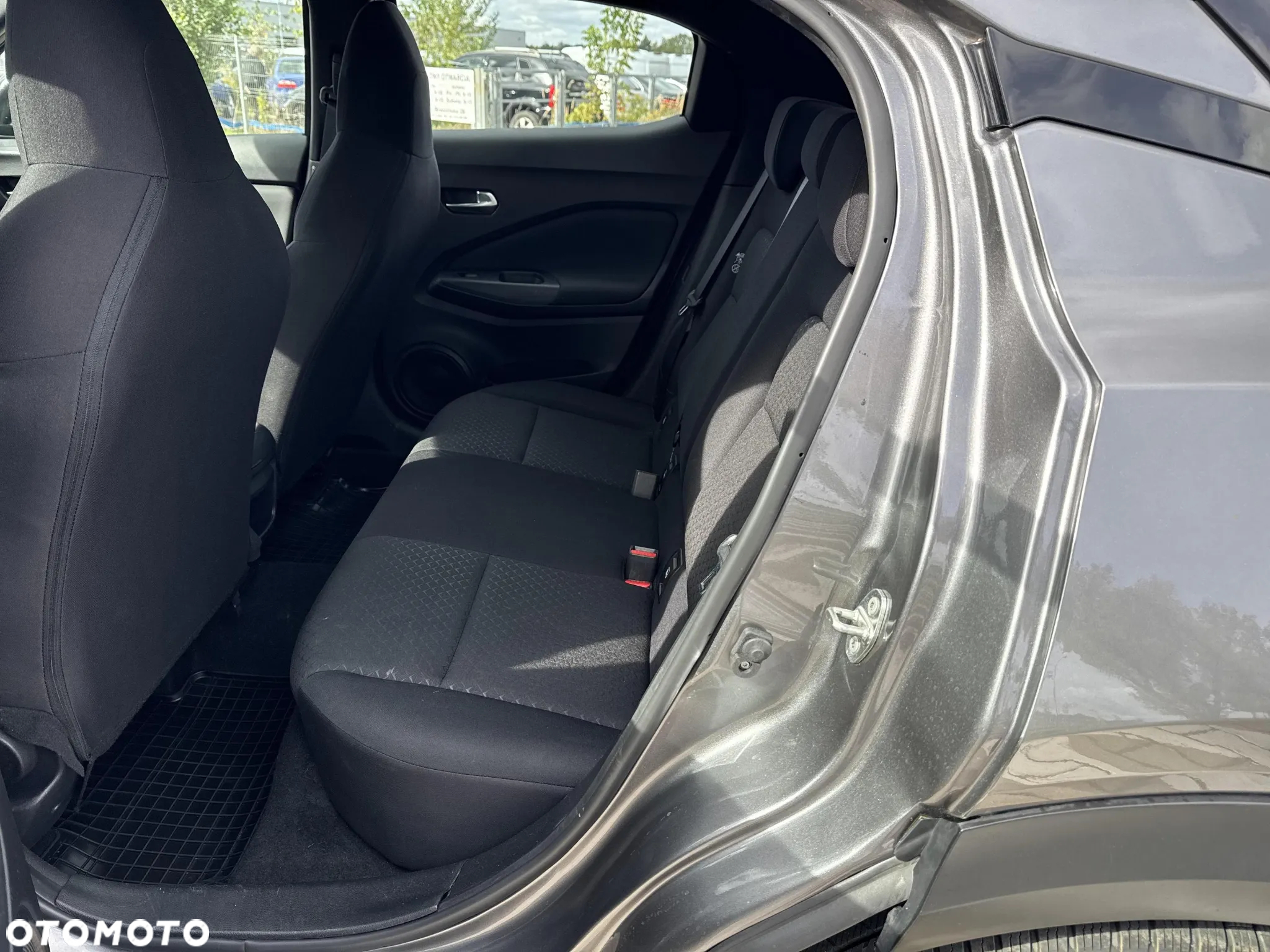 Nissan Juke 1.0 DIG-T Acenta DCT - 13