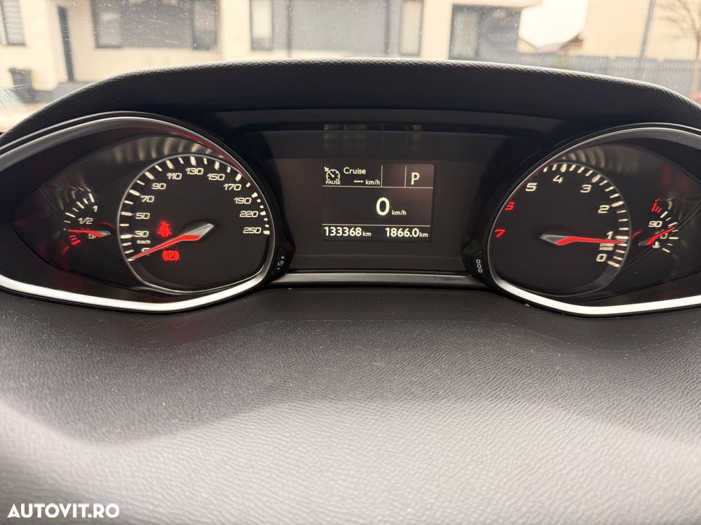 Peugeot 308 1.2 L PureTech Turbo Active Aut. - 9