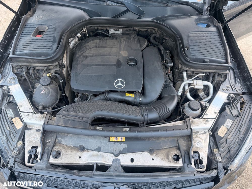 Mercedes-Benz GLC Coupe 300 4MATIC MHEV - 22