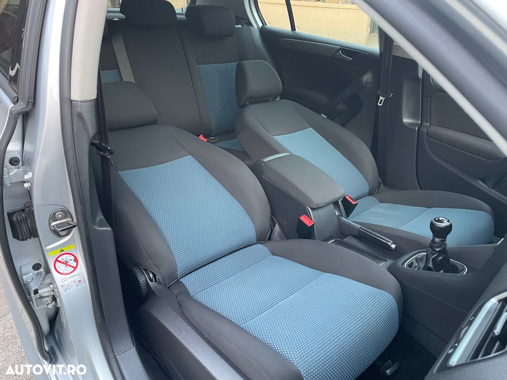 Volkswagen Golf - 20