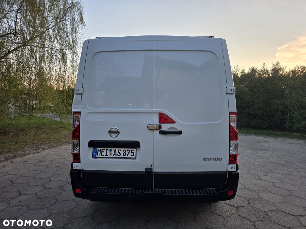 Nissan NV400 - 29