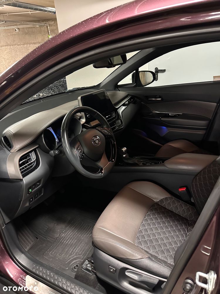 Toyota C-HR 2.0 Hybrid Executive - 26