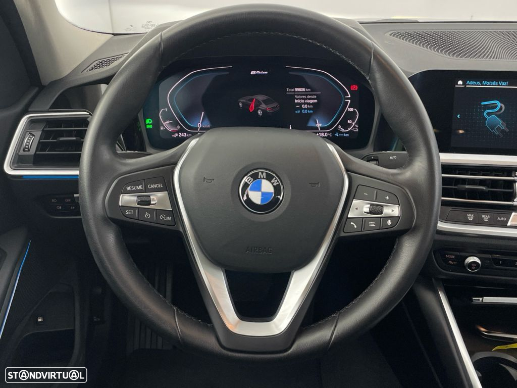 BMW 330 e Auto - 14