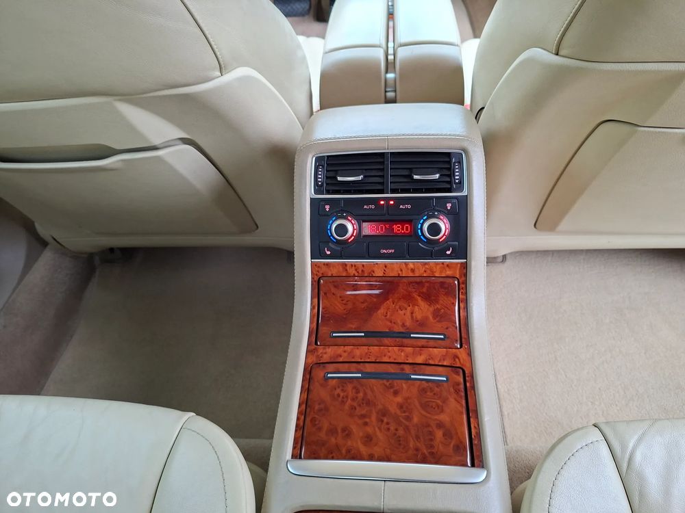Audi A8 4.2 Quattro Langversion - 12