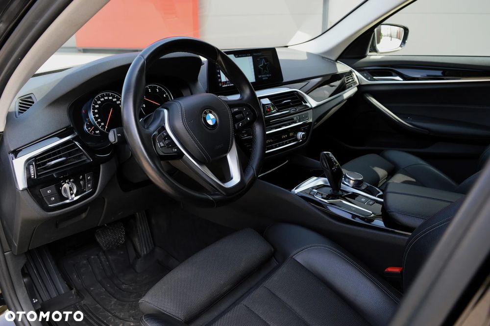BMW Seria 5 520d xDrive Luxury Line sport - 5