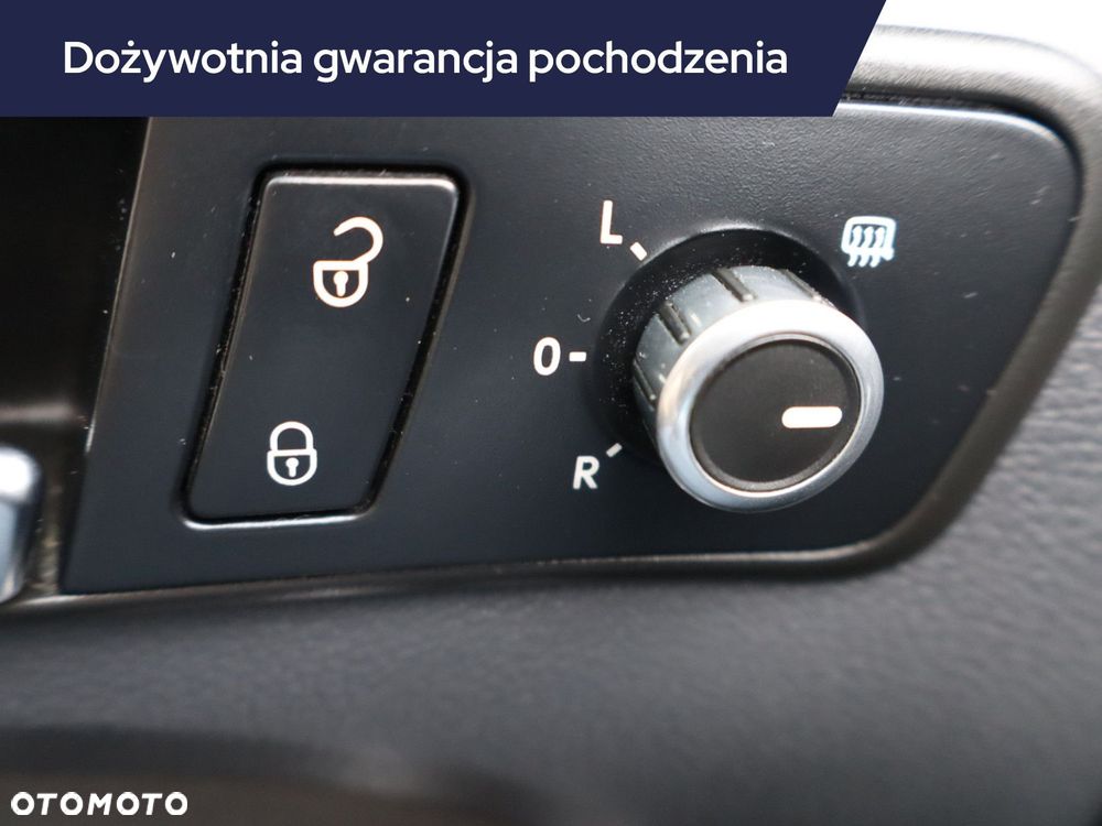Volkswagen Touran - 17