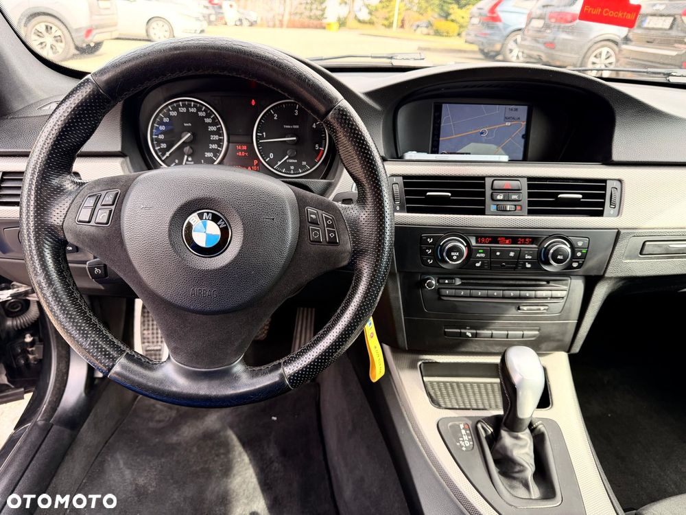 BMW Seria 3 320d DPF M Sport Edition - 15