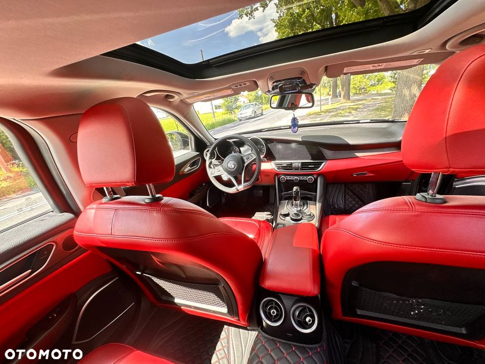 Alfa Romeo Giulia 2.0 Turbo TI Q4 - 14