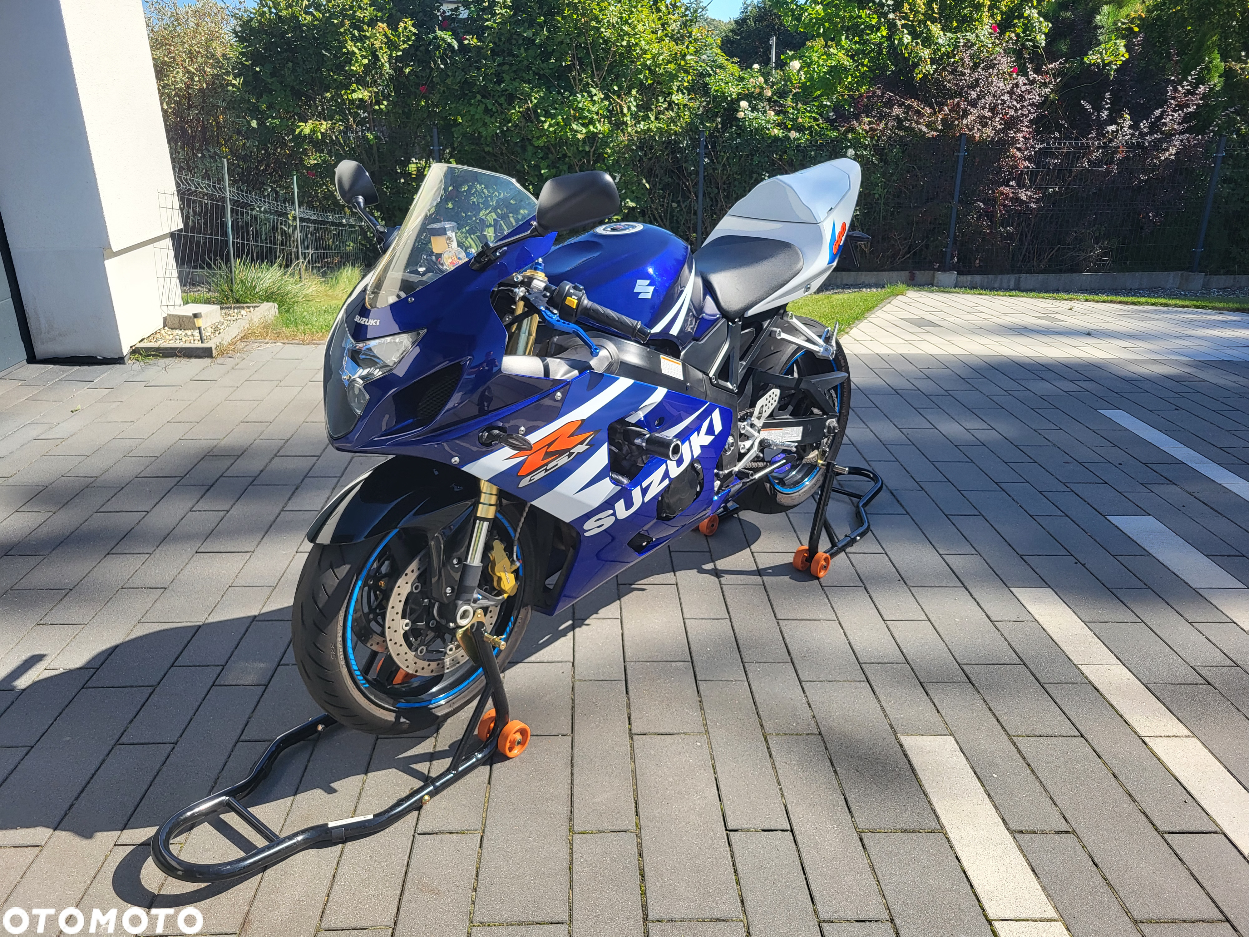 Suzuki GSX-R - 16