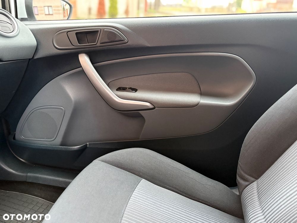 Ford Fiesta 1.25 Trend Edition - 18