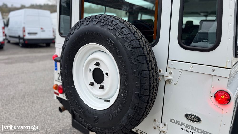 Land Rover Defender 110 DPF E - 25
