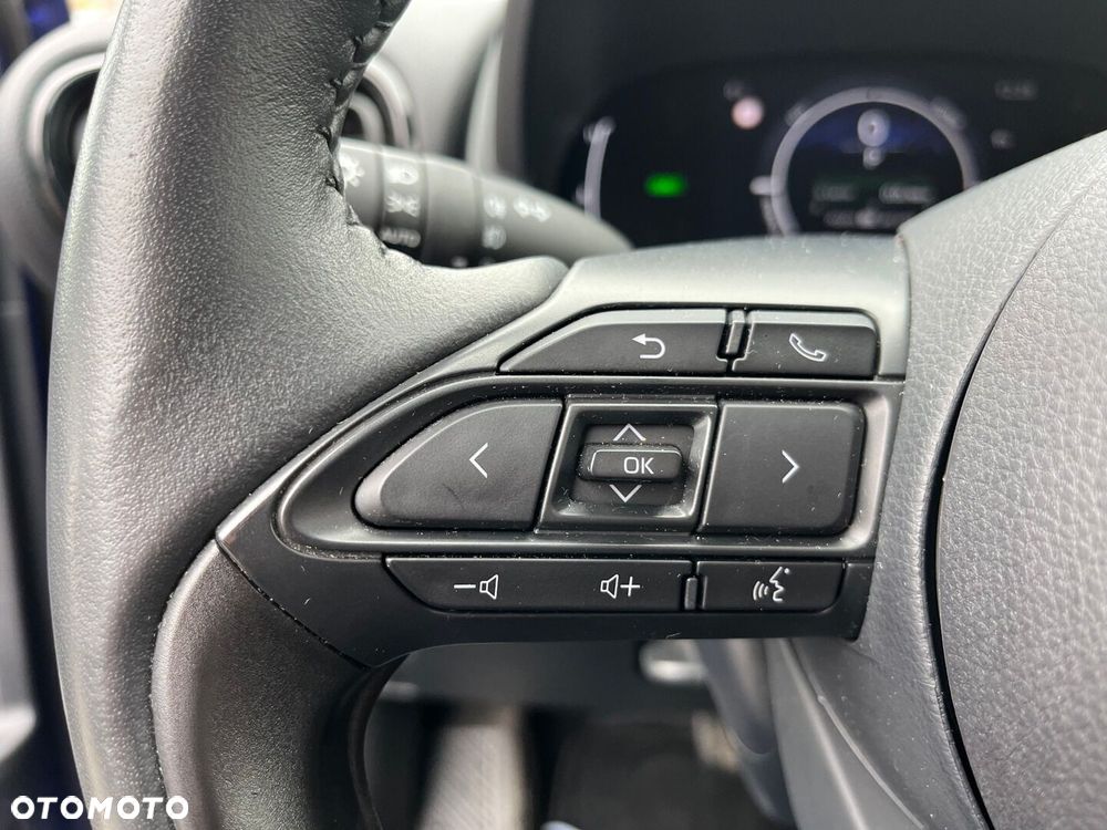 Toyota Yaris Hybrid 1.5 Style - 13