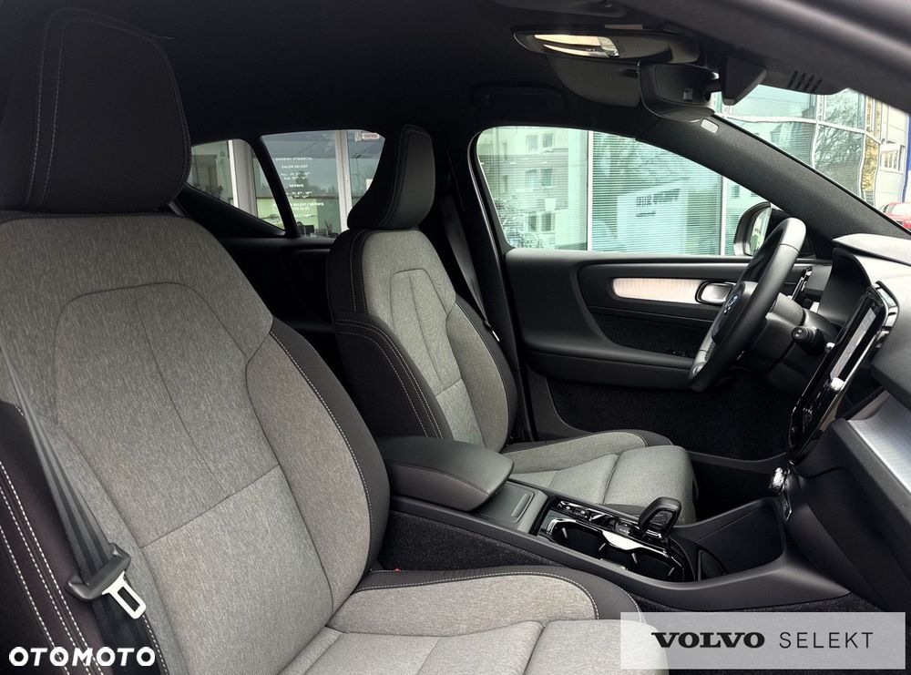 Volvo XC 40 - 30