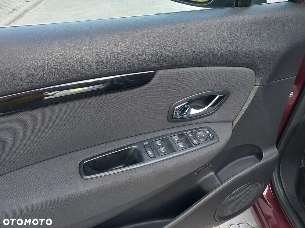 Renault Scenic ENERGY TCe 130 S&S Paris - 31