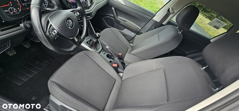 Volkswagen Polo - 13
