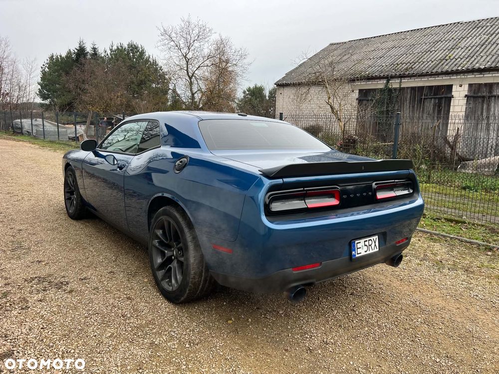 Dodge Challenger - 5