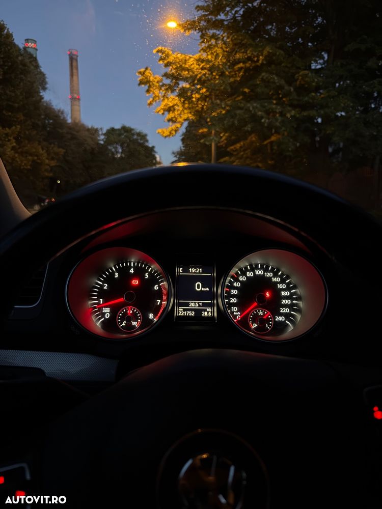 VOLKSWAGEN Golf 2012 — imagine 11